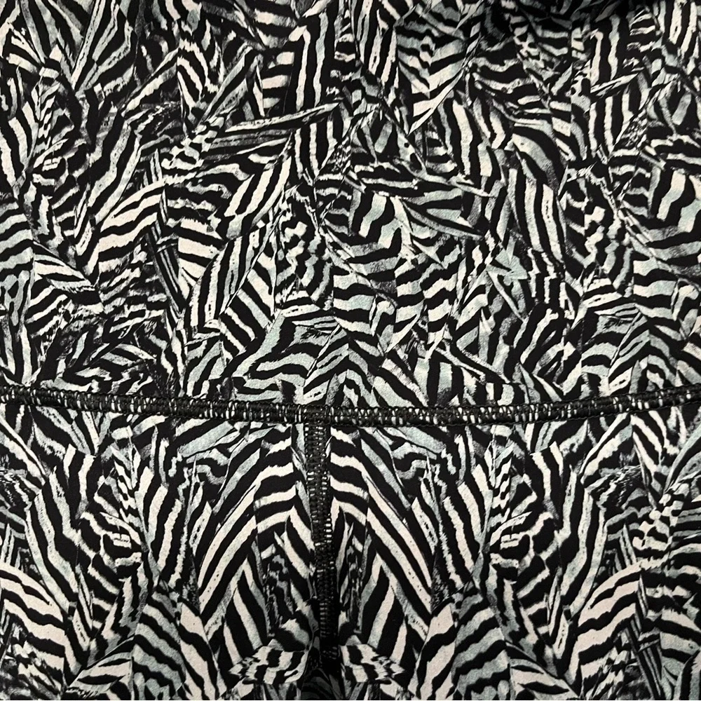 Lululemon Wunder Under Leggings Dazzle Nulux Alpine White Black, Size 4